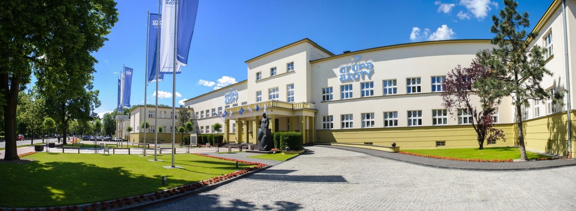 TOP_2751_panorama min.jpg